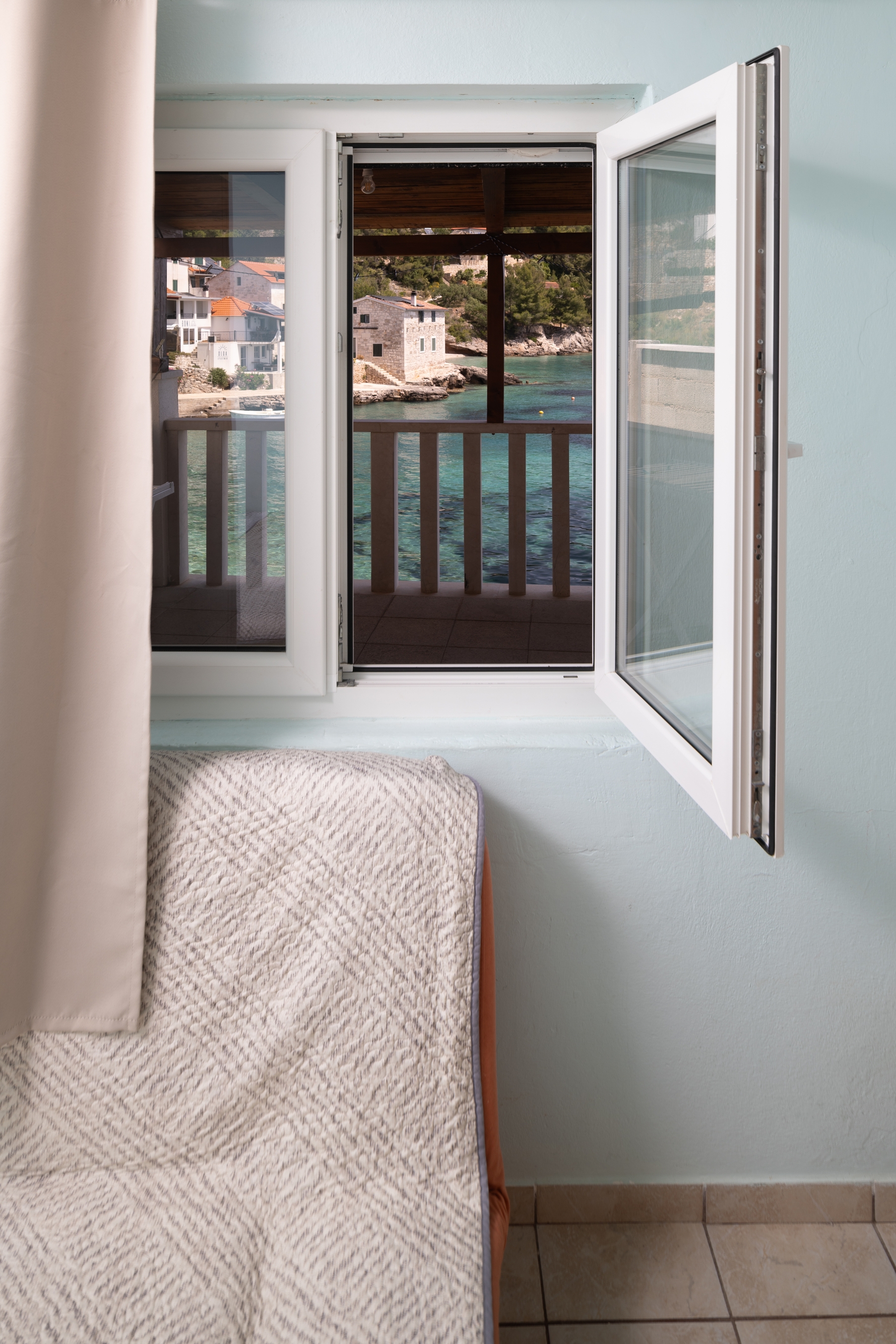 Three bedroom apartment near beach Cove Tvrdni Dolac, Hvar  A-a