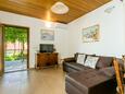 Living room Baška Voda, Living room in the apartment, air condition available, (pet friendly) and WiFi.