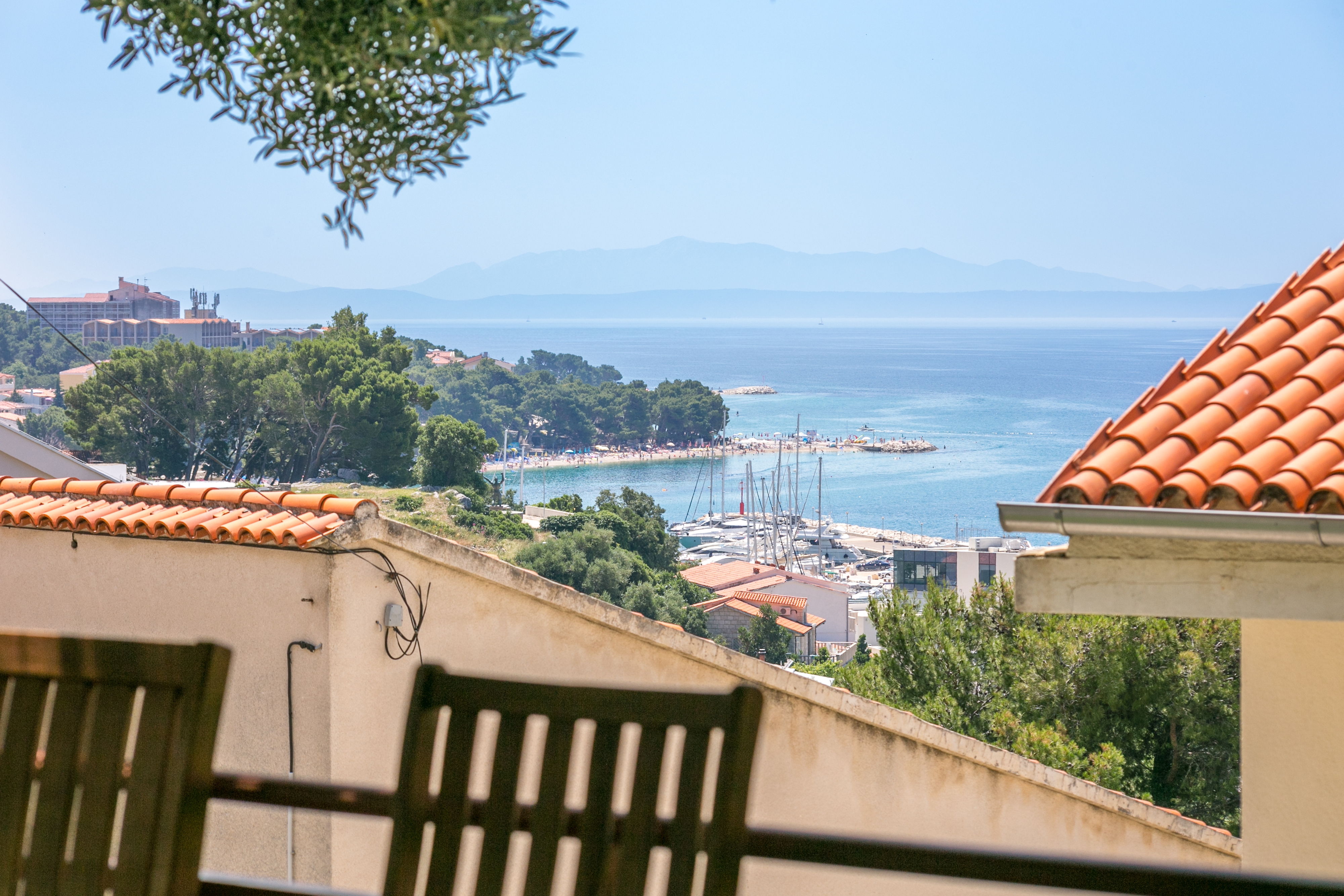 Two bedroom apartment with terrace and sea view Baška Voda, Makarska  A-b