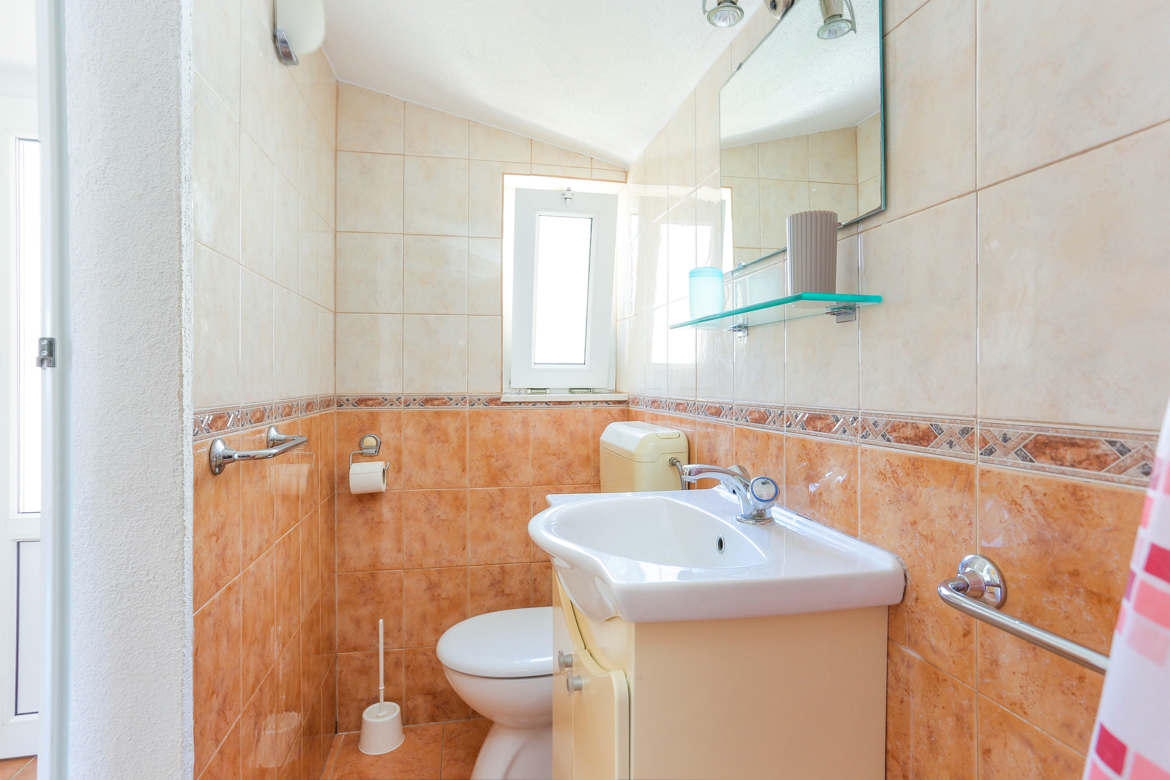 One bedroom apartment with balcony and sea view Baška Voda, Makarska  A-c