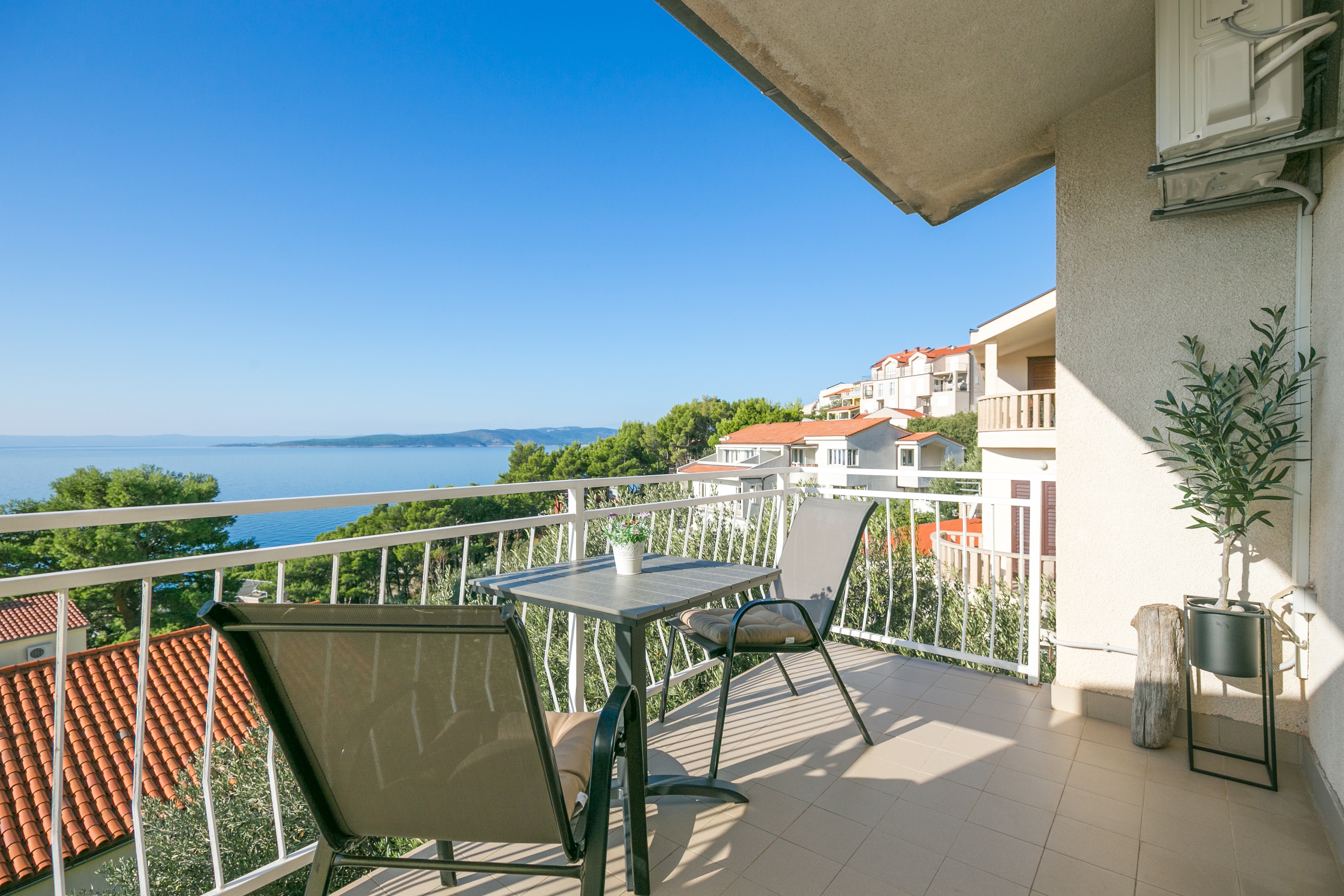 Studio flat with terrace and sea view Baška Voda, Makarska (AS-300-b)