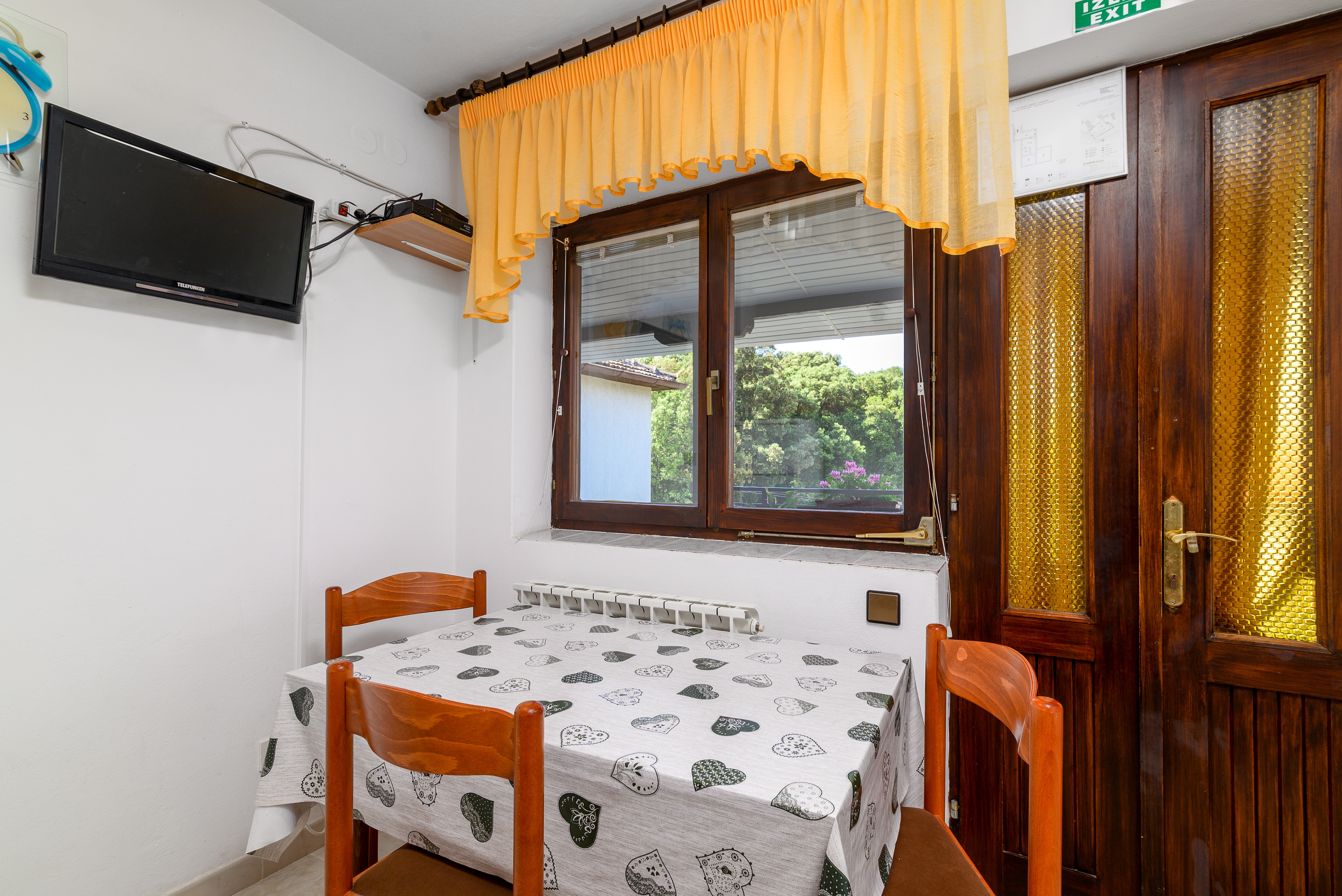 Two bedroom apartment with air-conditioning Banjole, Pula (A-3002-a) Two bedroom apartment with air-conditioning Banjole, Pula (A-3002-a)