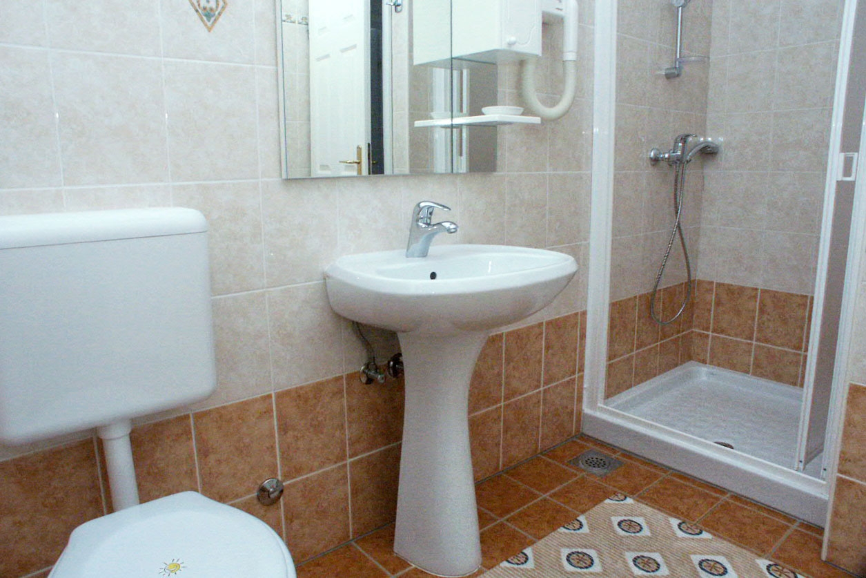 Dvosobni apartma S teraso in pogledom na morje Vrsar, Poreč  A-a