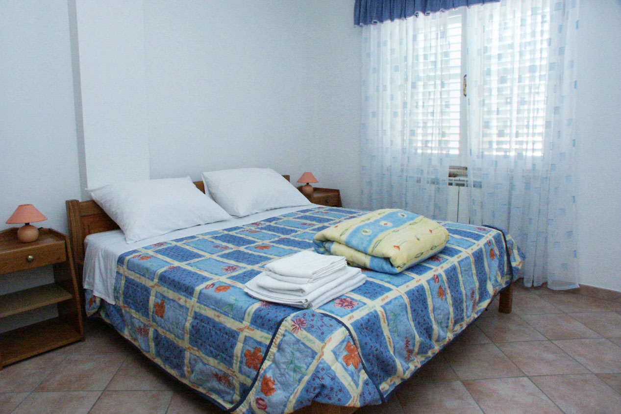 Dvosobni apartma S teraso in pogledom na morje Vrsar, Poreč  A-a