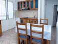 Vrsar, Dining room in the apartment, (pet friendly) and WiFi.