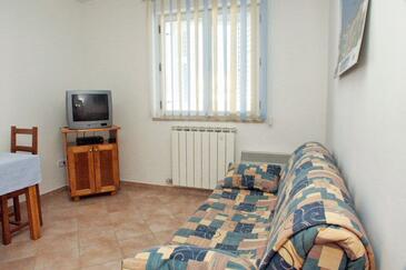 Vrsar, Woonkamer in the apartment, air condition available, (pet friendly) en WiFi.