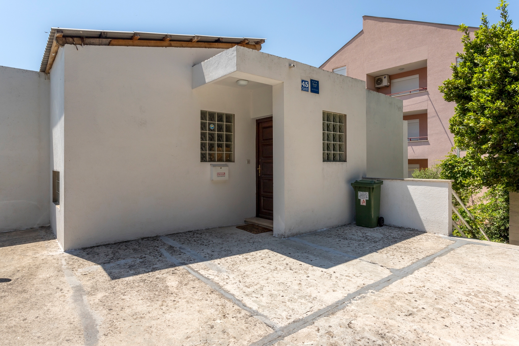 Jednosobni apartman s terasom i pogledom na more Baška Voda, Makarska  A-a