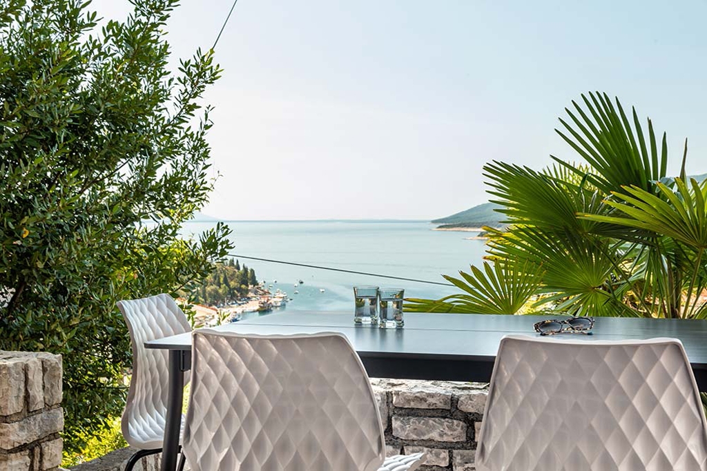 One bedroom apartment with terrace and sea view Rabac, Labin  A-f