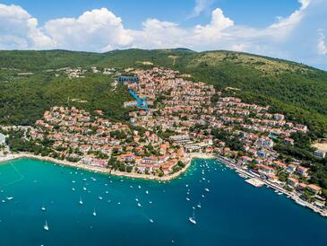 Rabac, Labin, Hébergement 3015 - Appartement avec une plage de galets.