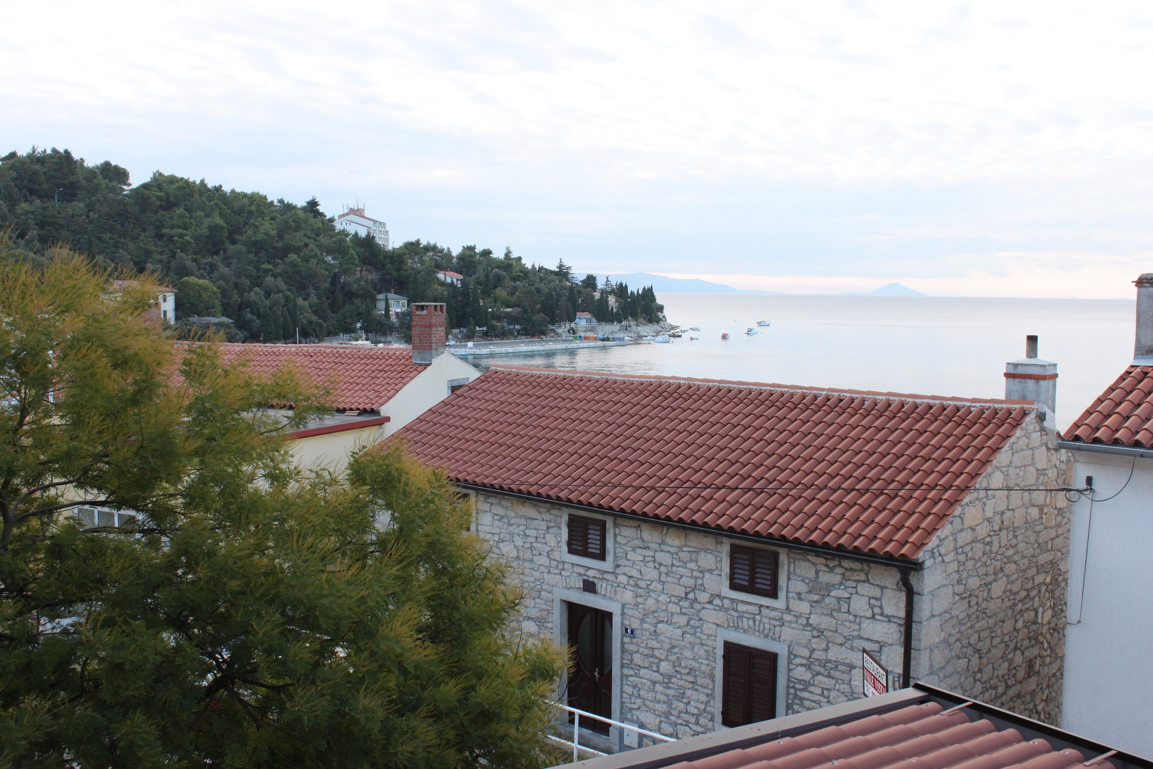 Room with balcony and sea view Rabac, Labin  S-e