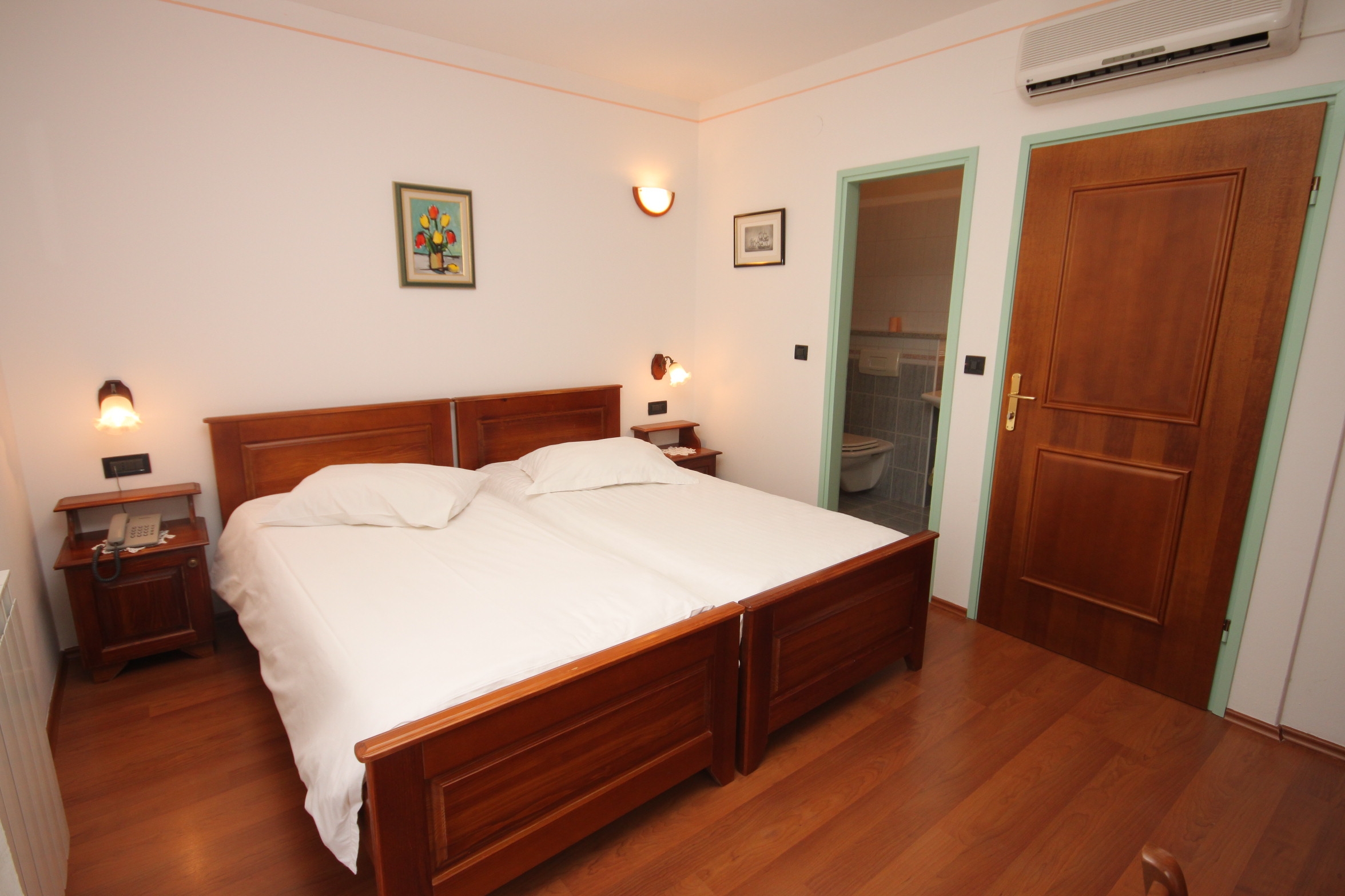 Room with balcony and sea view Rabac, Labin (S-3016-g)