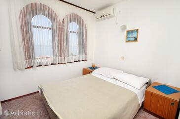 Bedroom Crikvenica, Bedroom in the room, dostupna klima, dopusteni kucni ljubimci i WIFI.