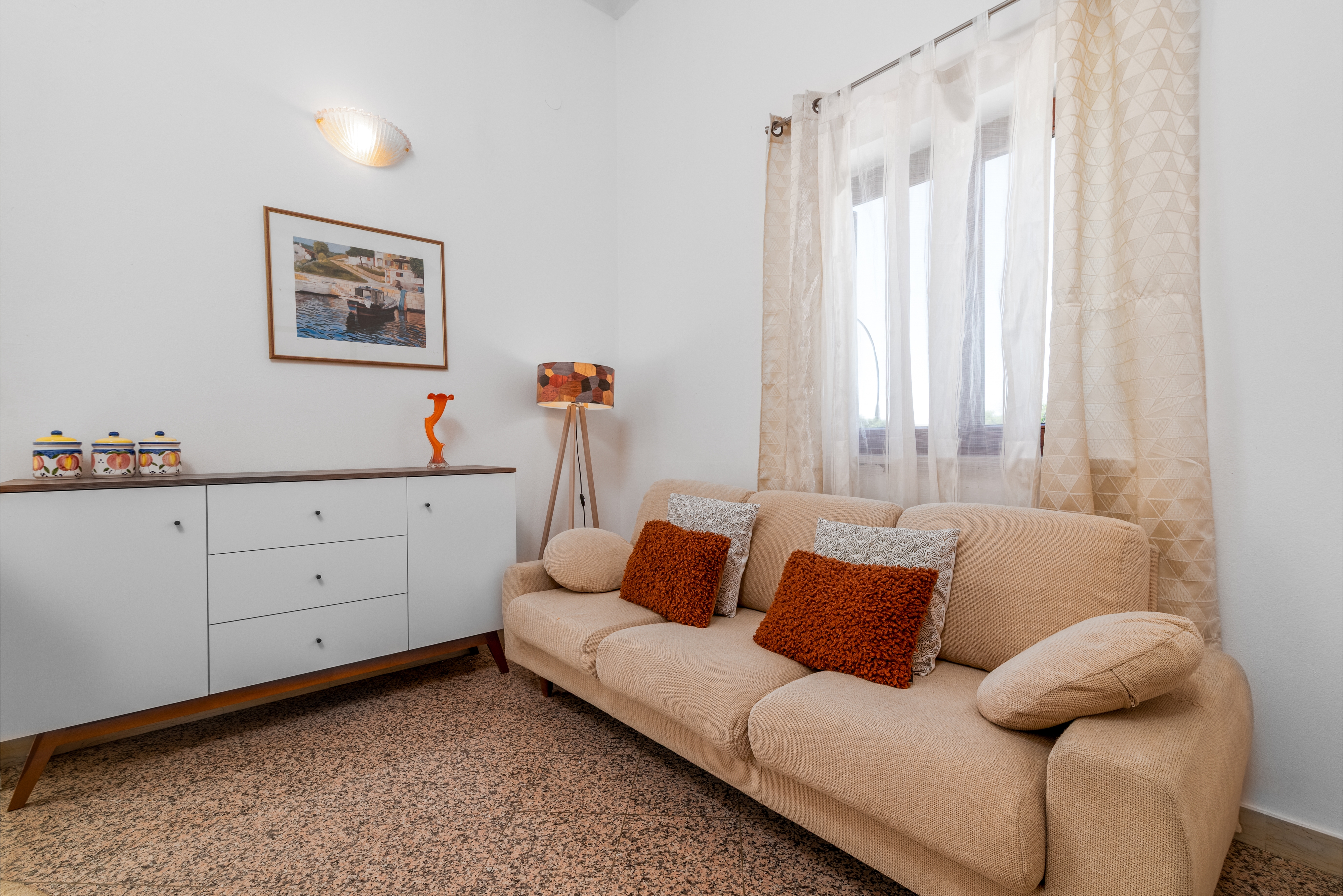 Comfortable and spacious house with terrace Krnica, Marčana (K-3029)