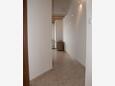 Hallway Milna, Hallway in the apartment, air condition available and WiFi.