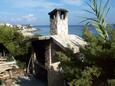 Milna, Vis, Courtyard 3036 - Apartments near sea with rocky beach.