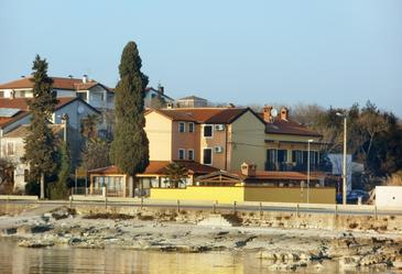 Property Zambratija, Umag, Property 3047 - Rooms near sea with sandy beach.