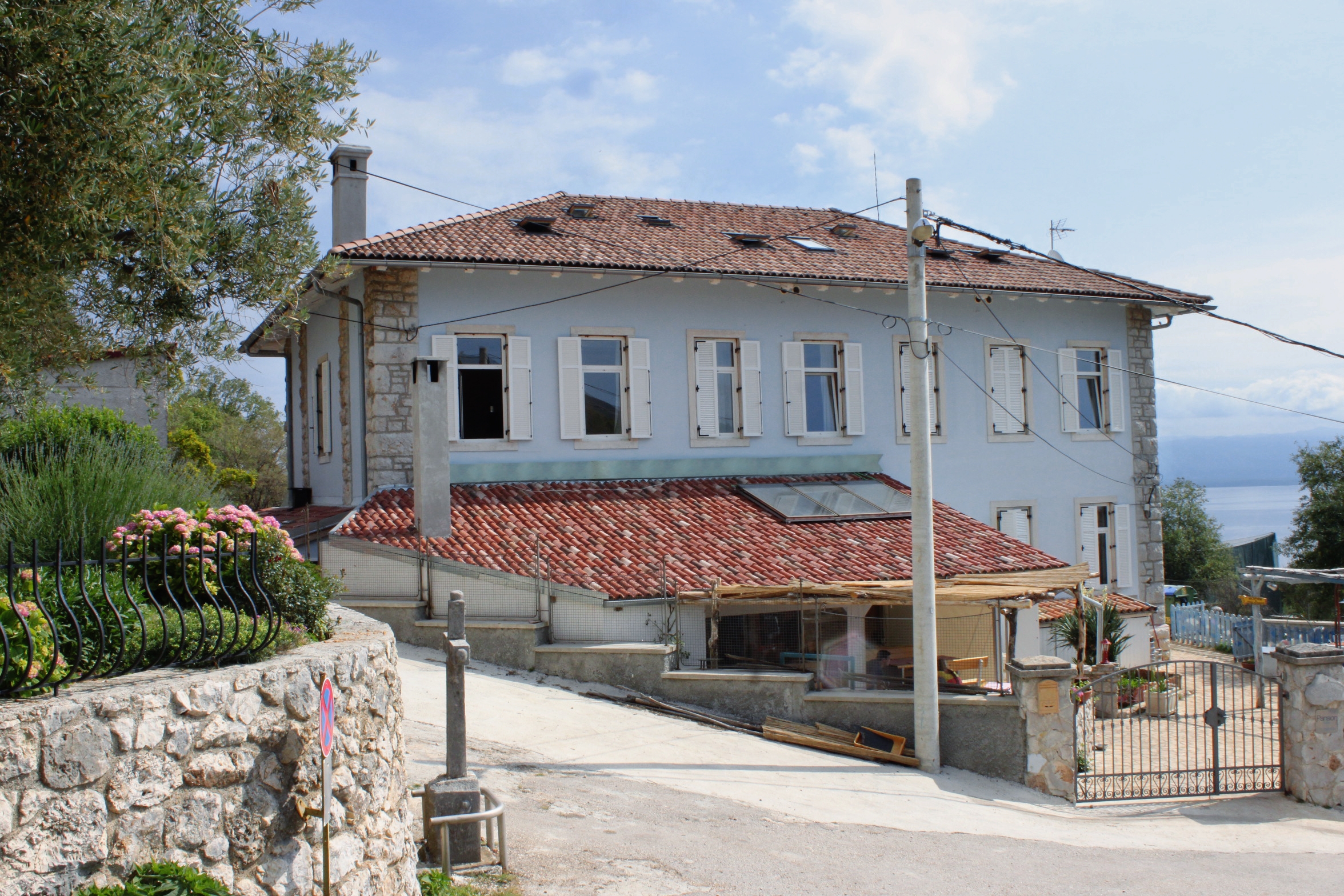 Top Cres Beli Top Cres Beli