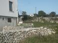 Courtyard Loznati, Cres, Courtyard 3050 - Rooms with pebble beach.