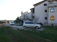 Parking lot Umag, Umag, Parking lot 3055 - Apartments with sandy beach.