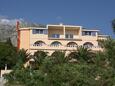 Hébergement Tučepi, Makarska, Hébergement 3060 - Chambres avec une plage de galets.