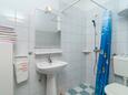 Bathroom Postira, Bathroom in the apartment, (pet friendly) and WiFi.