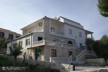 Property Splitska, Brač, Property 3067 - Apartments and Rooms by the sea.