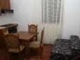 Dining room Postira, Dining room in the apartment.