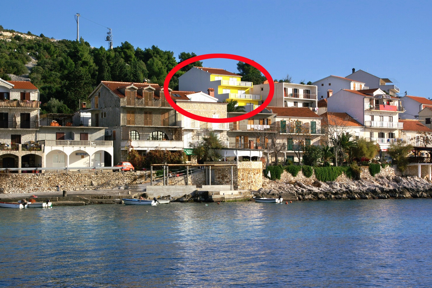 Studio apartman s terasom i pogledom na more Milna, Hvar  AS-f