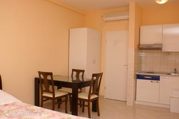 Dining room Trogir, Dining room in the studio-apartment, WIFI.