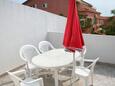 Terrace Gajac, Terrace in the room, s pogledom na more i WIFI.