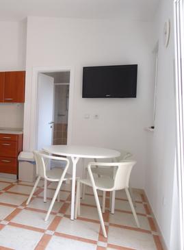 Dining room Šimuni, Dining room in the studio-apartment, dopusteni kucni ljubimci i WIFI.