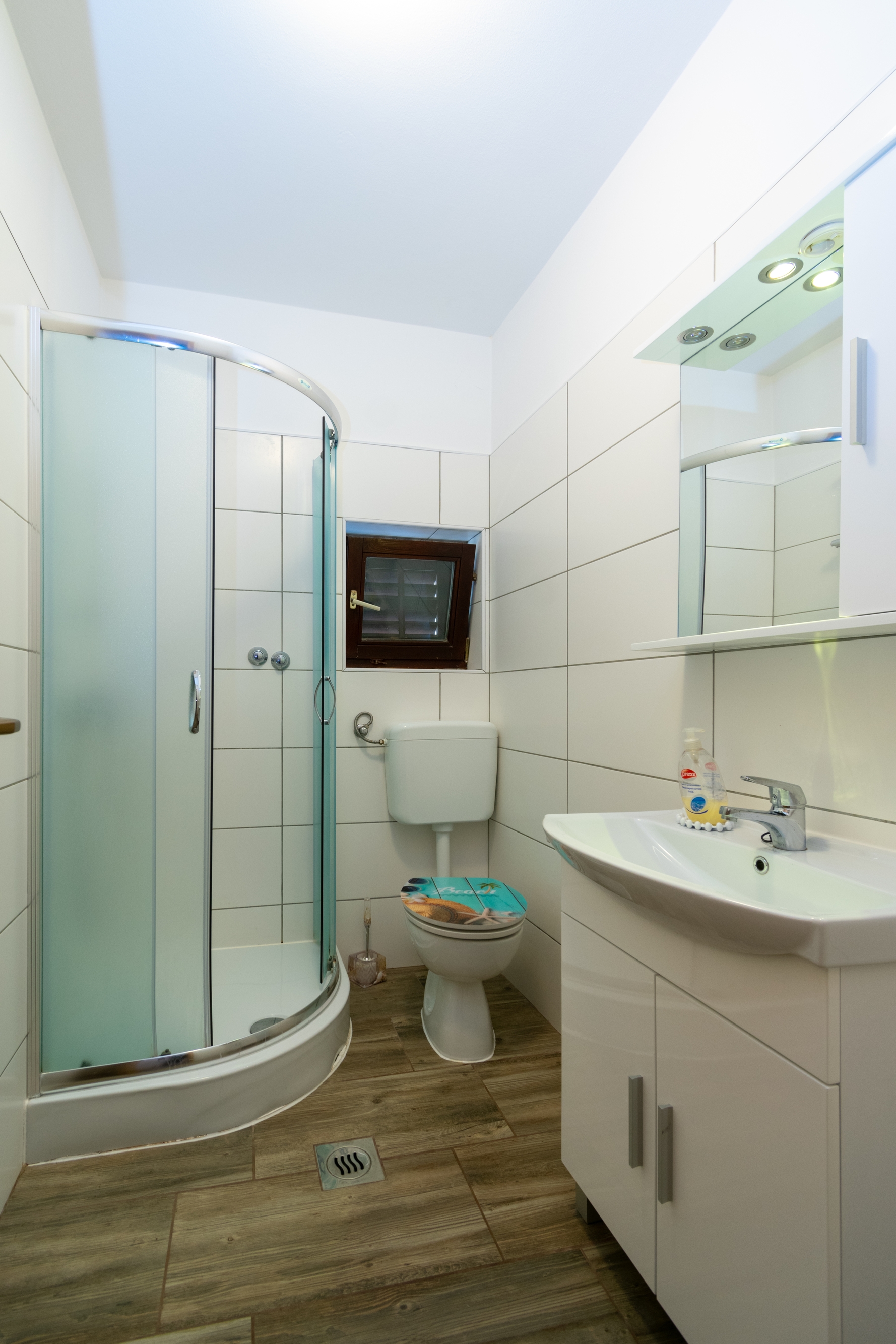 One bedroom apartment with terrace and sea view Mandre, Pag  A-b