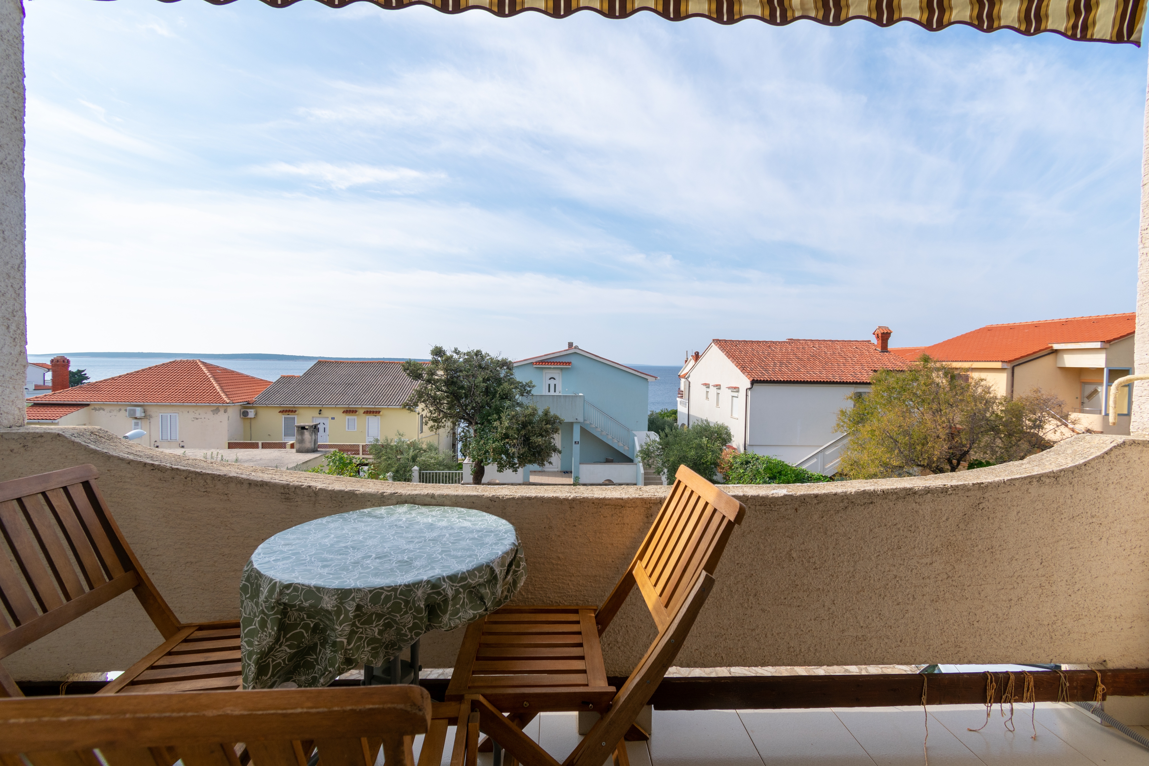 One bedroom apartment with terrace and sea view Mandre, Pag  A-b