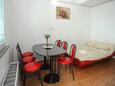 Jídelna Caska, Jídelna v ubytování typu apartment, s klimatizací a WiFi.