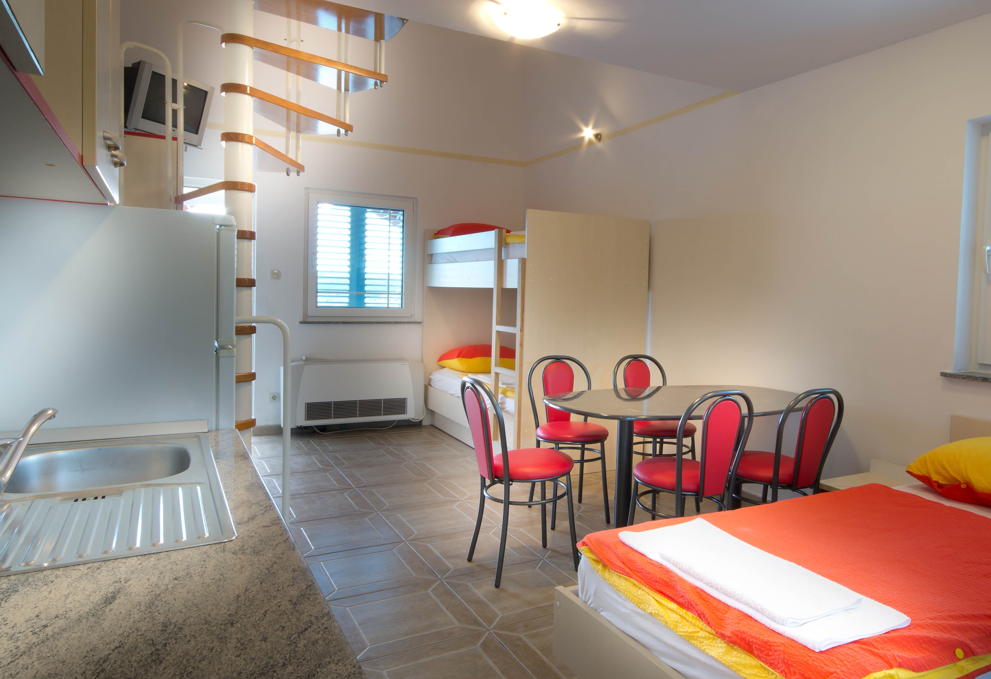 One bedroom apartment with terrace and sea view Caska, Pag (A-3085-c)