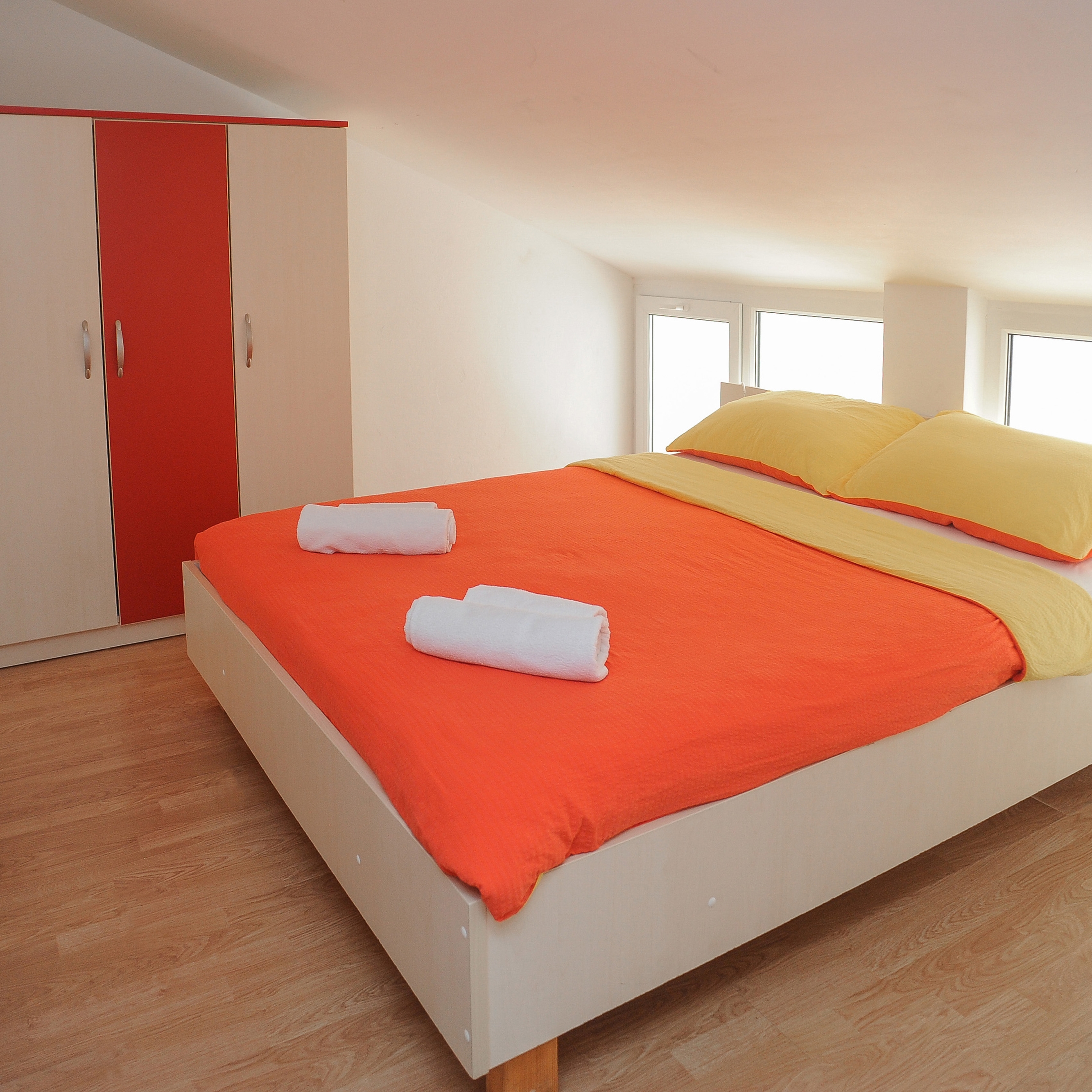 Four bedroom apartment with terrace and sea view Caska, Pag  A-d