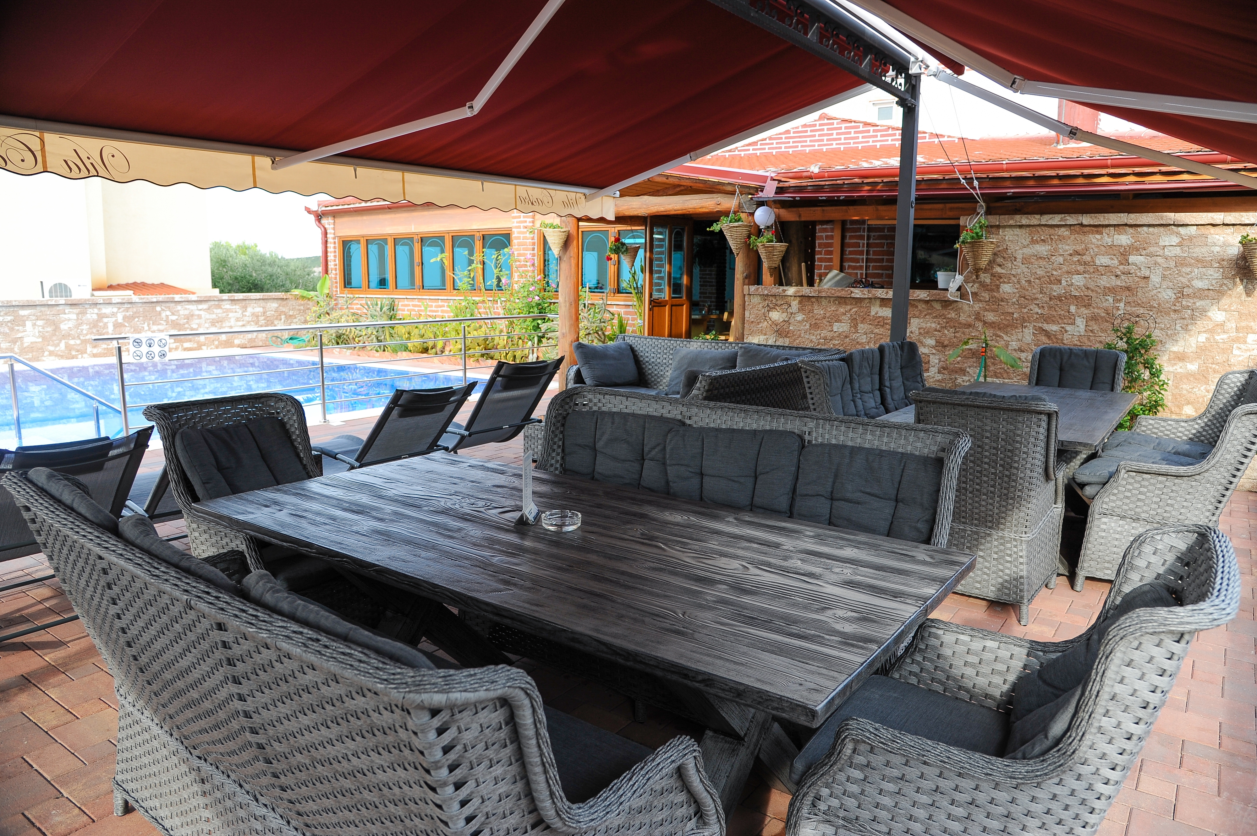 Four-bedroom apartment with terrace and sea view Caska, Pag (A-3085-d) Four-bedroom apartment with terrace and sea view Caska, Pag (A-3085-d)