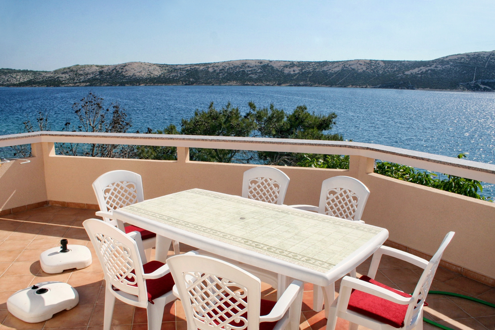 Three bedroom apartment near beach Stara Novalja, Pag (A-3086-d) Three bedroom apartment near beach Stara Novalja, Pag (A-3086-d)