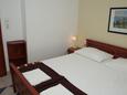 Rogoznica, Bedroom in the apartment, (pet friendly) and WiFi.