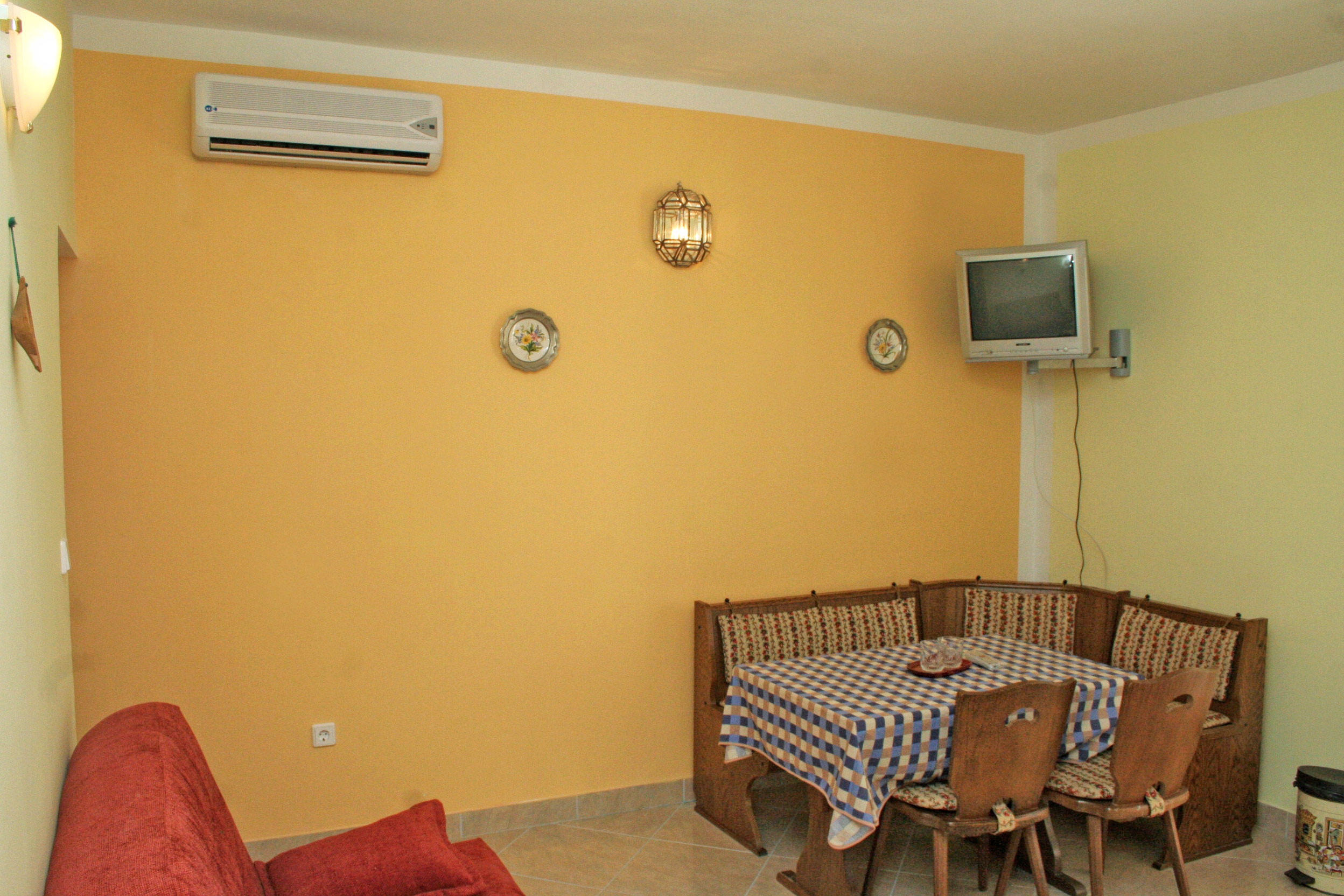 Two bedroom apartment near beach Rogoznica (A-3097-a) Two bedroom apartment near beach Rogoznica (A-3097-a)