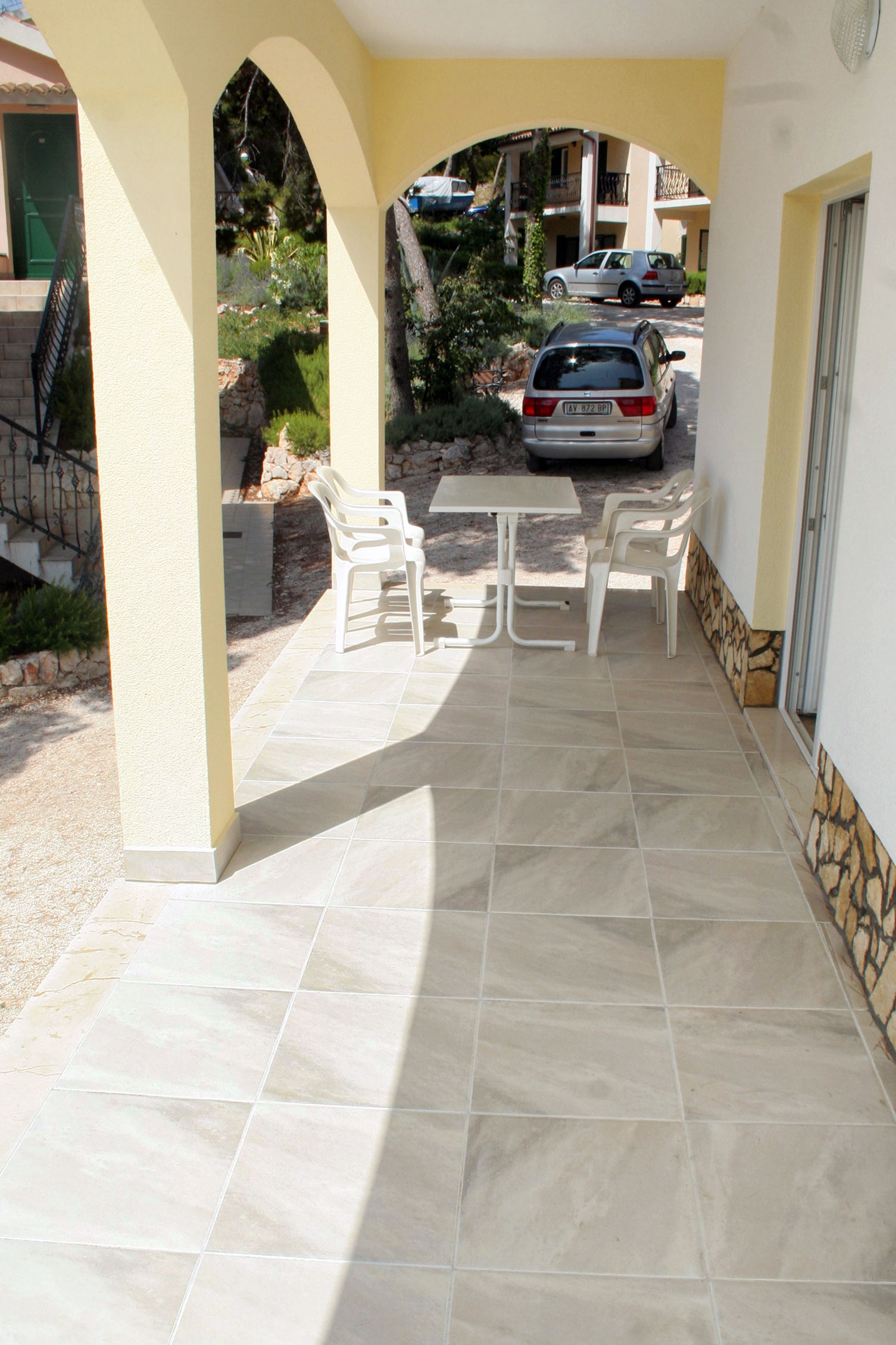 Two bedroom apartment near beach Rogoznica  A-a