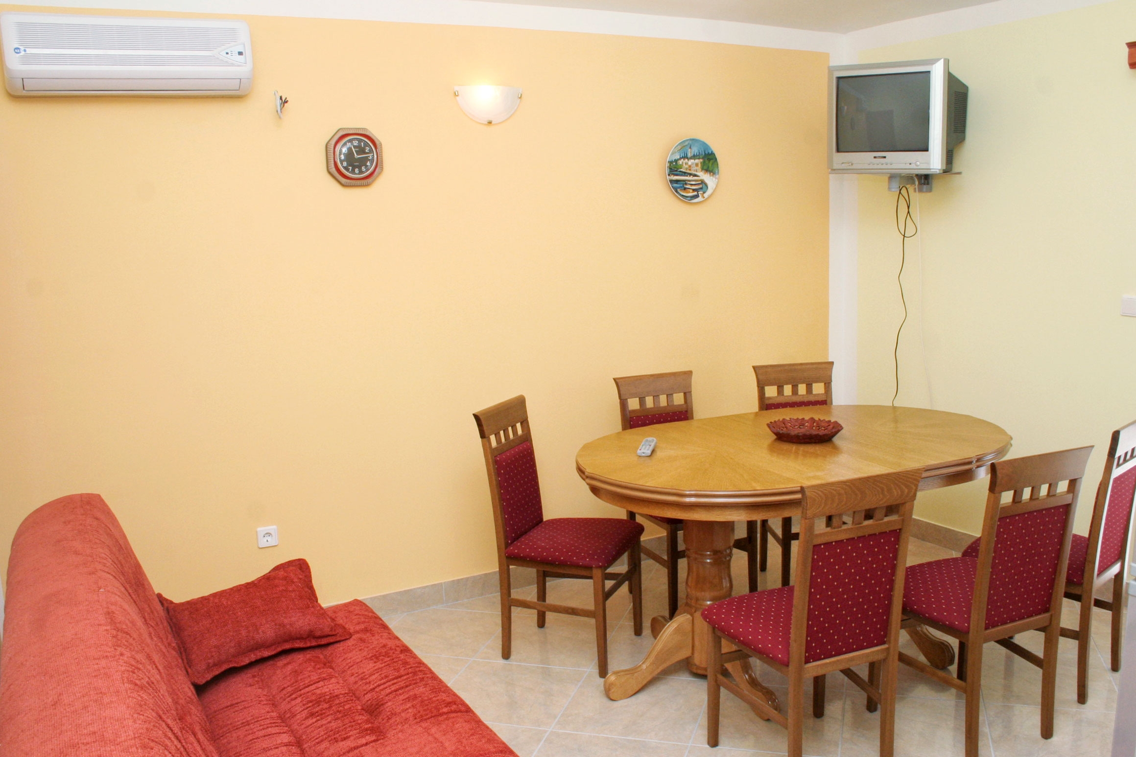 Two bedroom apartment near beach Rogoznica (A-3097-b) Two bedroom apartment near beach Rogoznica (A-3097-b)