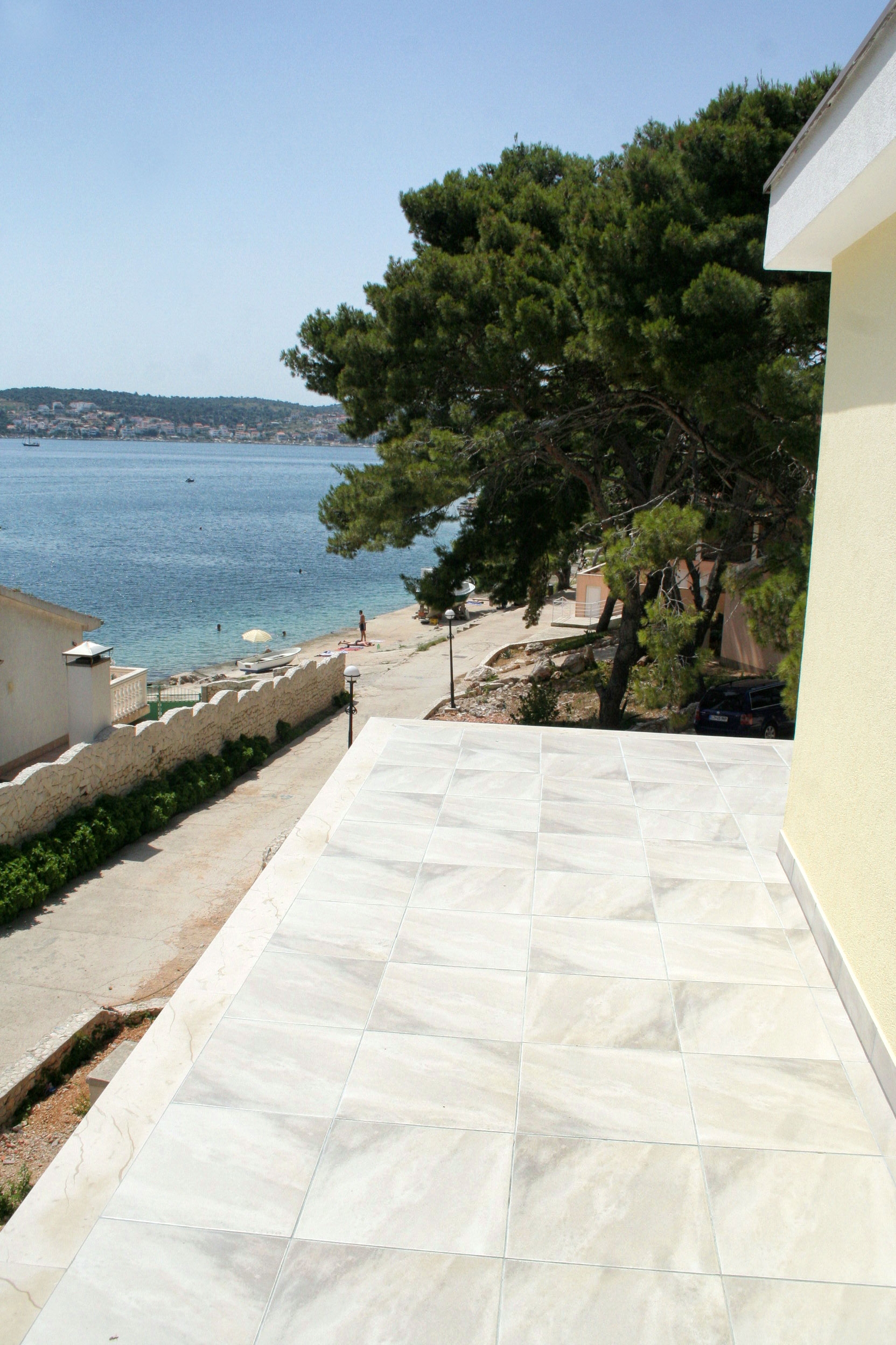 Two bedroom apartment near beach Rogoznica  A-b