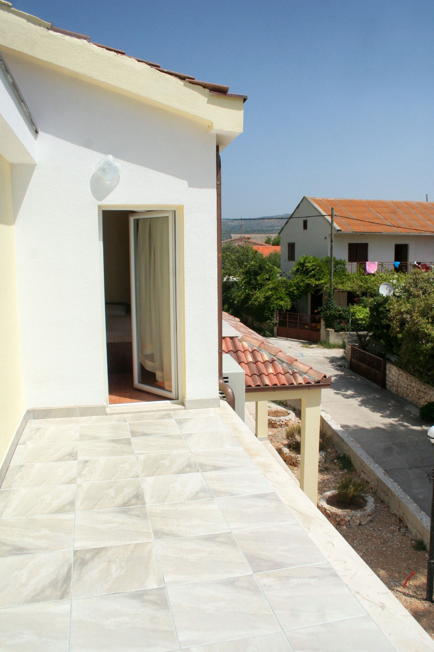 Two bedroom apartment near beach Rogoznica  A-b