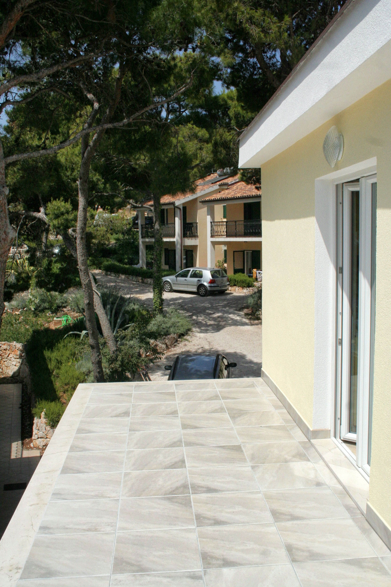 Two bedroom apartment near beach Rogoznica  A-b