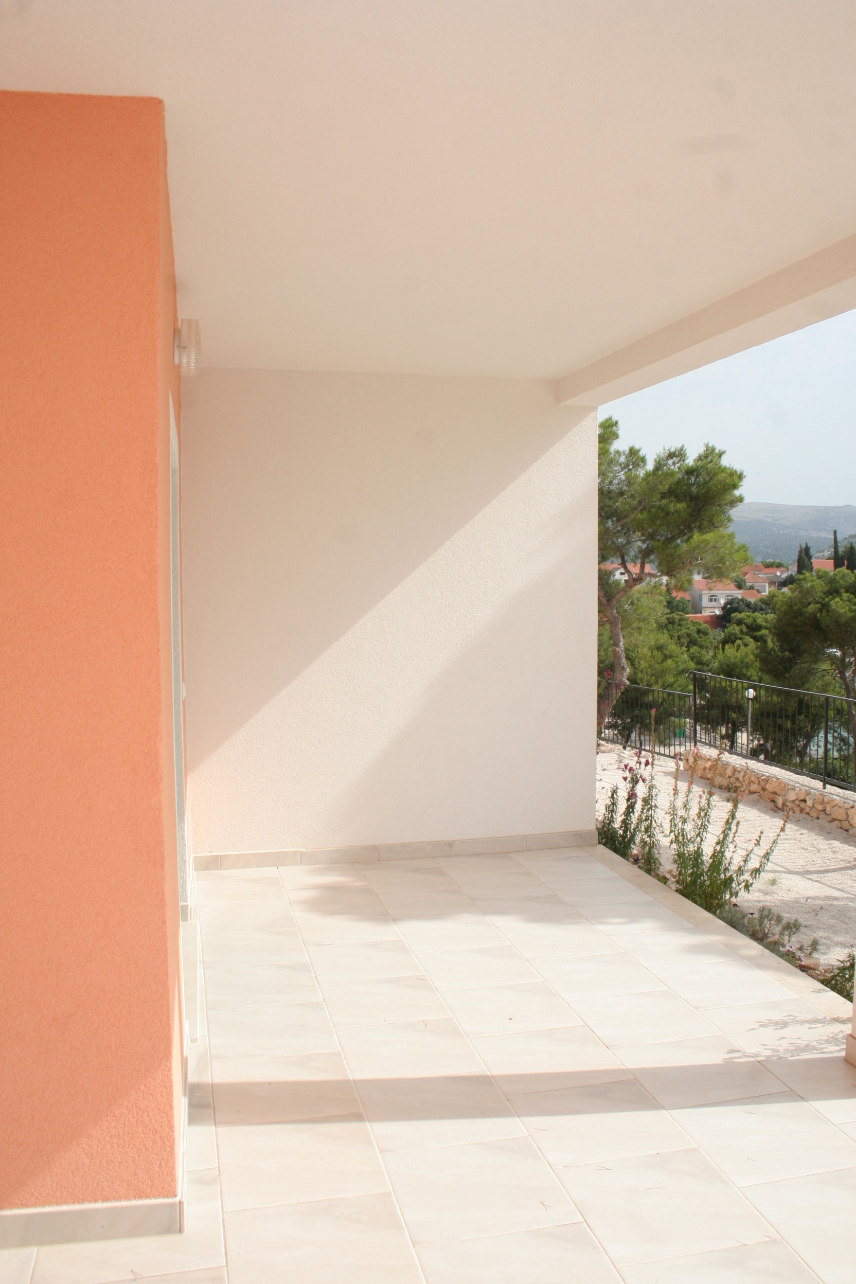 Two bedroom apartment near beach Rogoznica  A-a