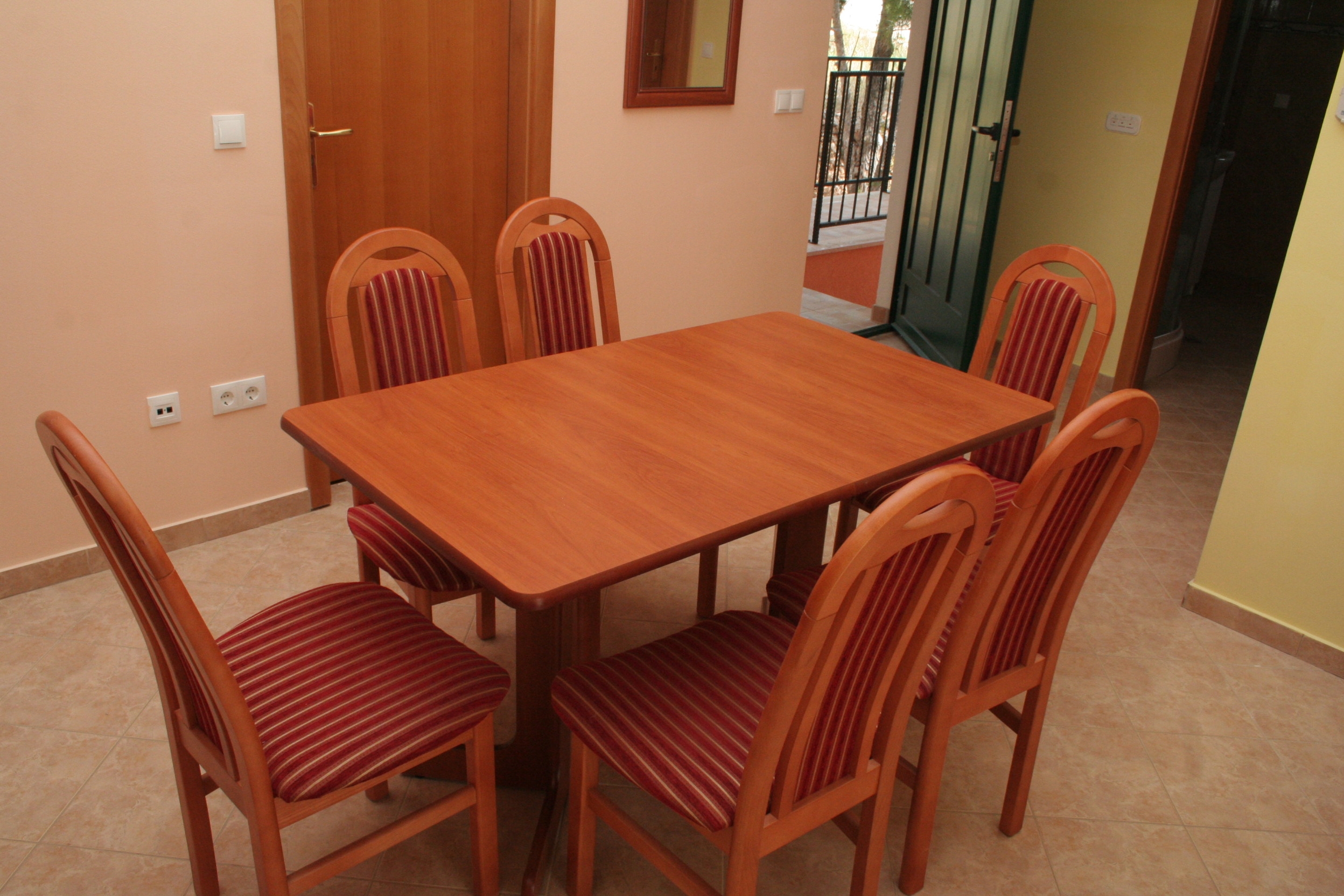 One bedroom apartment near beach Rogoznica (A-3098-d) One bedroom apartment near beach Rogoznica (A-3098-d)