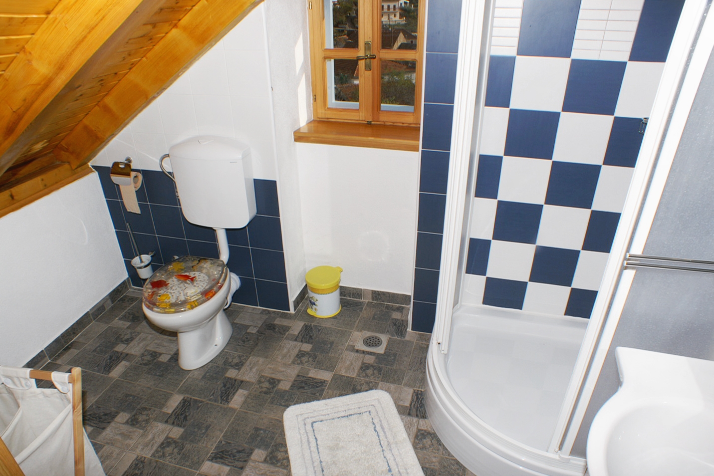 Three bedroom house with terrace and sea view Milna, Brač  K