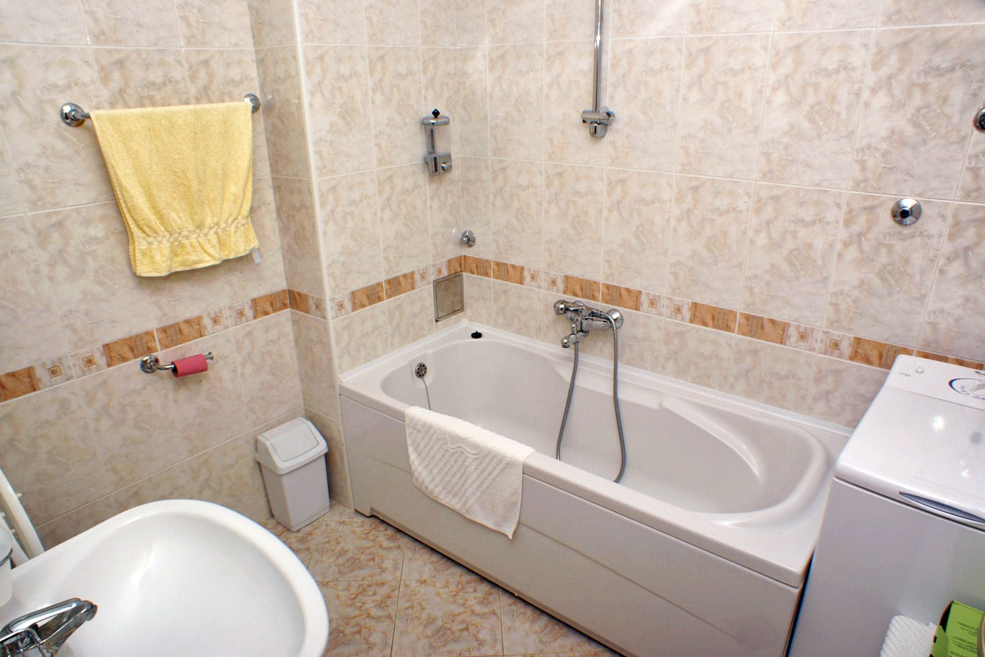 Three bedroom house with terrace and sea view Sumartin, Brač  K