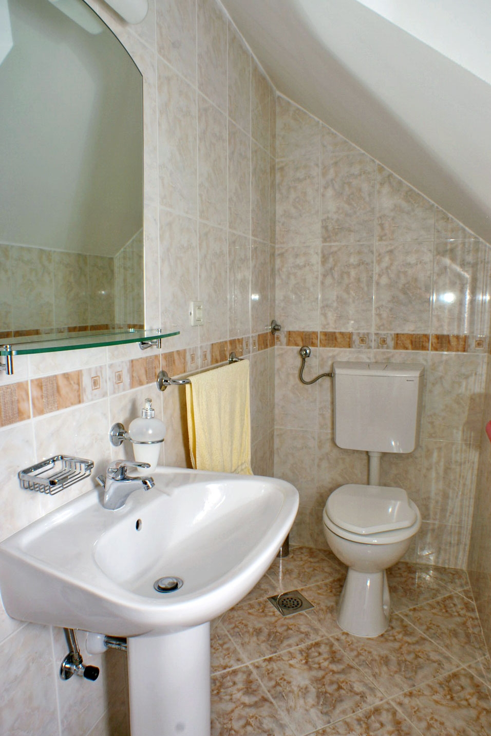 Three bedroom house with terrace and sea view Sumartin, Brač  K